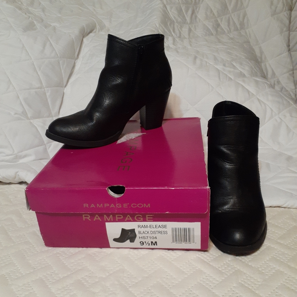 Women's black Rampage booties
